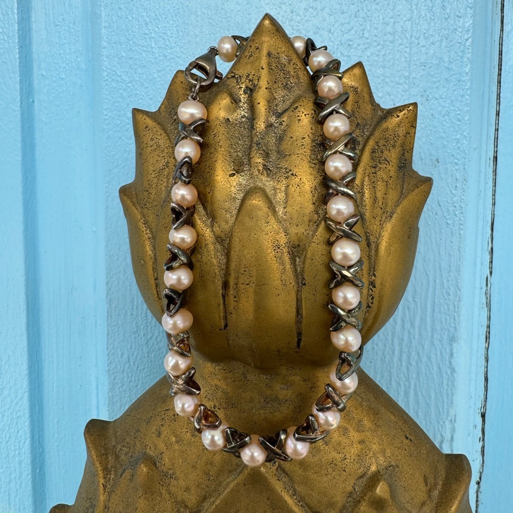 Pearl Bracelet with X and O's